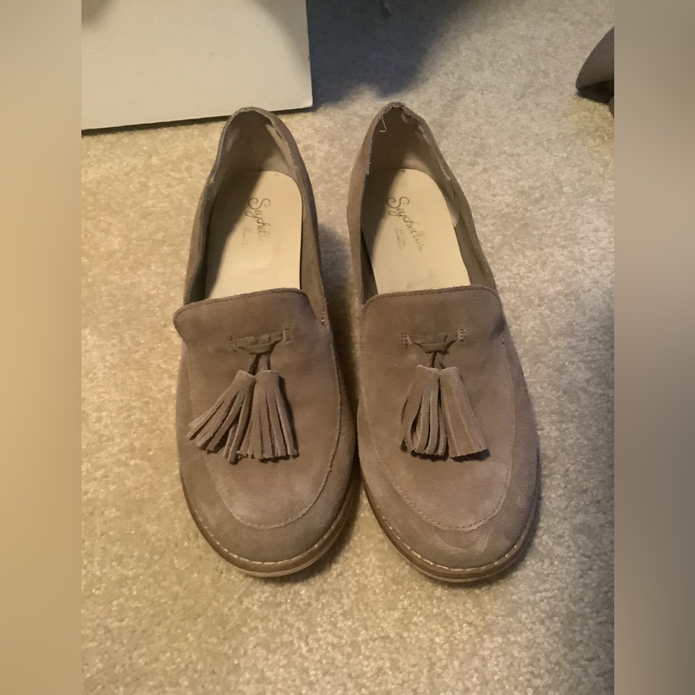 Adorable Seychelles loafers